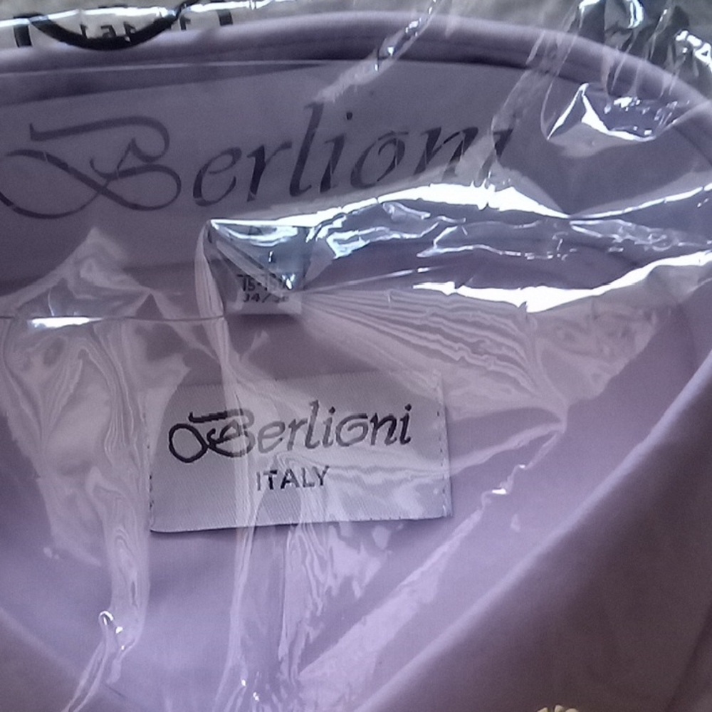 Berlioni Men’s Lavender Dress Shirt - Classic Point Collar - Picture 2 of 2
